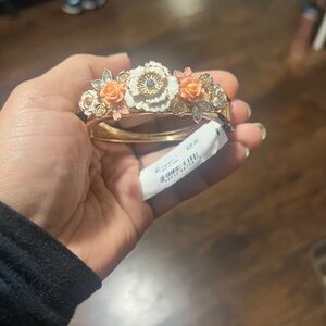 Guess Gold and Cream Floral Bracelet